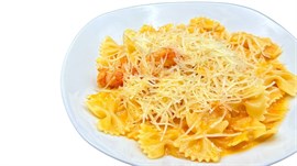 С креветками в сливочно-сырном соусе 2022